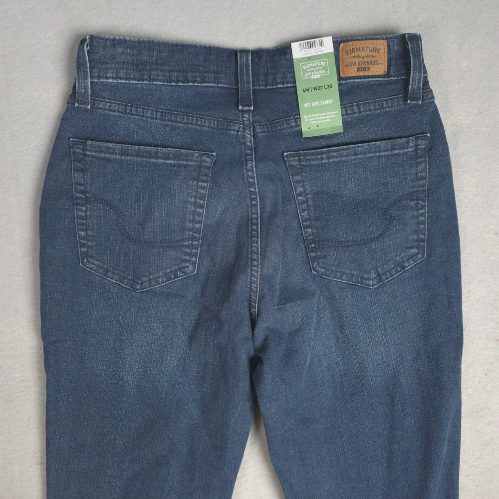 Signature Levi Strauss Mid Rise Skinny Jeans - Shaping Dark Wash - 4M W27 L30‎